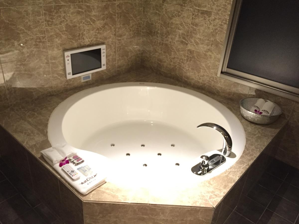 Отель Aroma+ (Adults Only) Токио Экстерьер фото